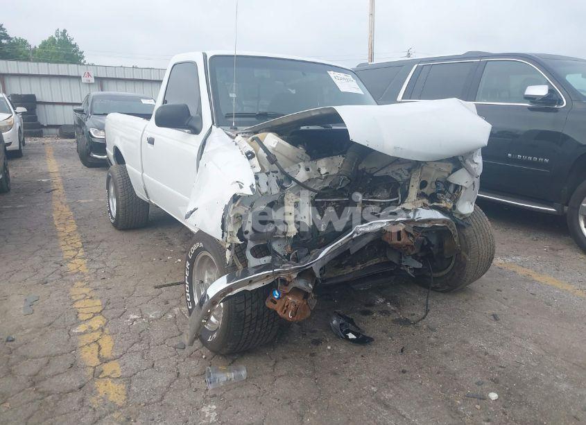 2001 Ford Ranger XL/XLT (VIN 1FTYR10D11TB10041) main photo