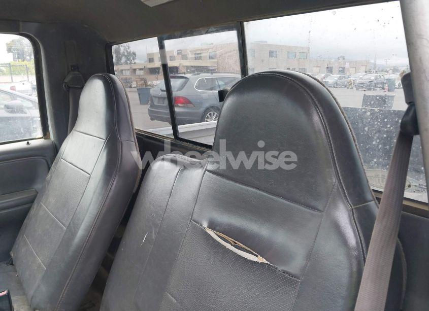 Photo 8 of 2002 Ford Ranger XL/XLT (VIN 1FTYR10D32PA16348)