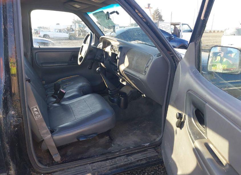 Photo 5 of 2002 Ford Ranger XL/XLT (VIN 1FTYR10D72PA19544)