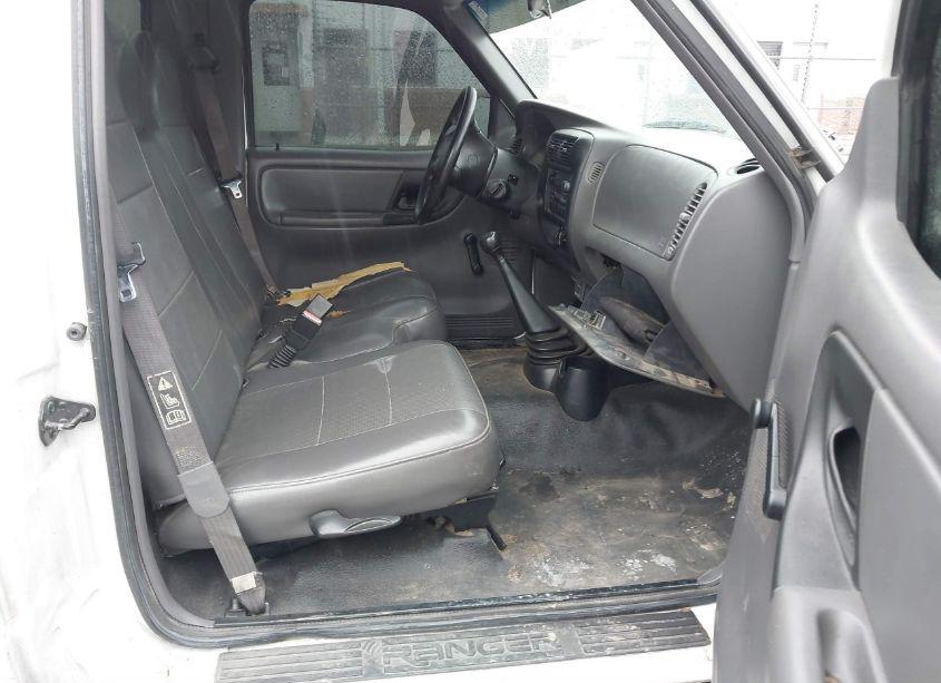 Photo 5 of 2002 Ford Ranger XL/XLT (VIN 1FTYR10D72TA26307)