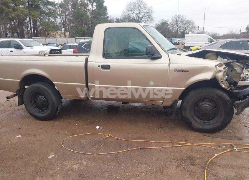 Photo 13 of 2002 Ford Ranger XL/XLT (VIN 1FTYR10D72TA53006)