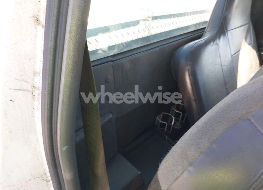 Photo 8 of 2002 Ford Ranger XL/XLT (VIN 1FTYR10D92PB51236)