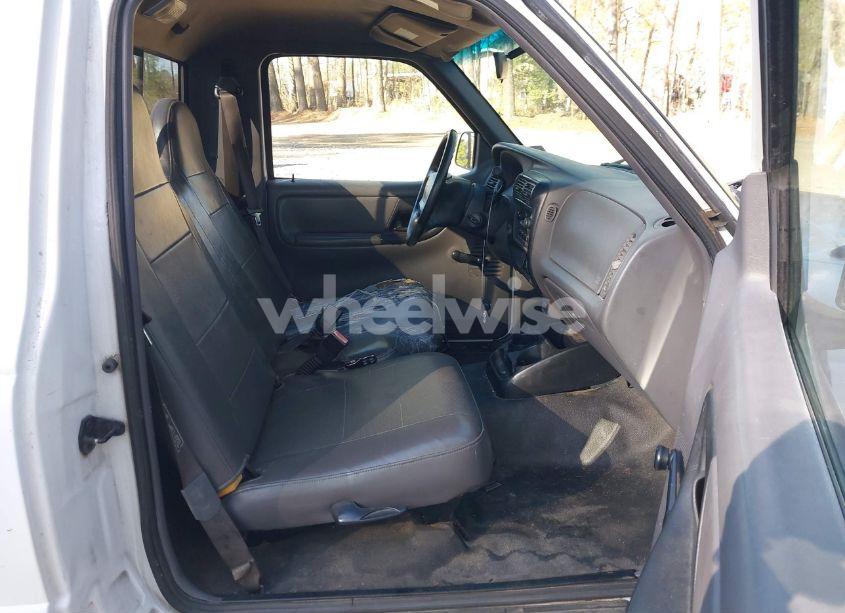Photo 5 of 2002 Ford Ranger XL/XLT (VIN 1FTYR10D92TA63357)