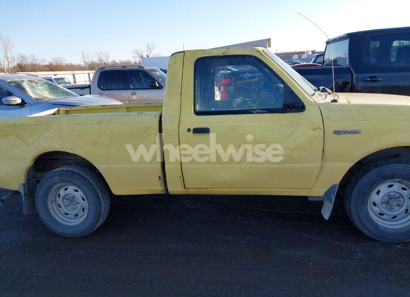 Photo 13 of 2002 Ford Ranger XL/XLT (VIN 1FTYR10DX2PB02529)