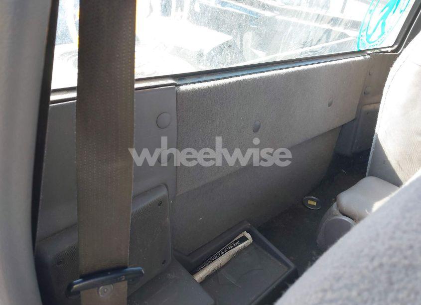 Photo 8 of 2001 Ford Ranger EDGE/XL/XLT (VIN 1FTYR10U11TA77915)