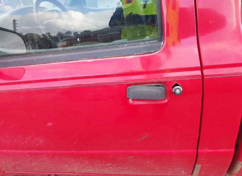 Photo 13 of 2001 Ford Ranger EDGE/XL/XLT (VIN 1FTYR10U31PB34317)