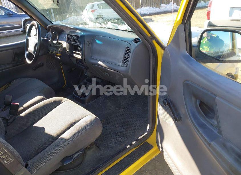 Photo 5 of 2002 Ford Ranger EDGE/XL/XLT (VIN 1FTYR10U42TA66246)
