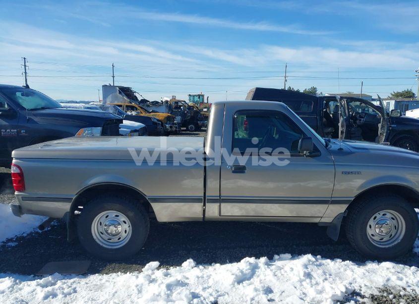 Photo 13 of 2004 Ford Ranger EDGE/XL/XLT (VIN 1FTYR10U64PA54692)