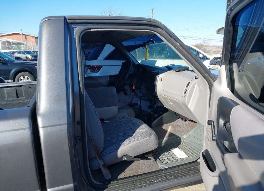 Photo 5 of 1999 Ford Ranger XL/XLT (VIN 1FTYR10VXXPB96105)