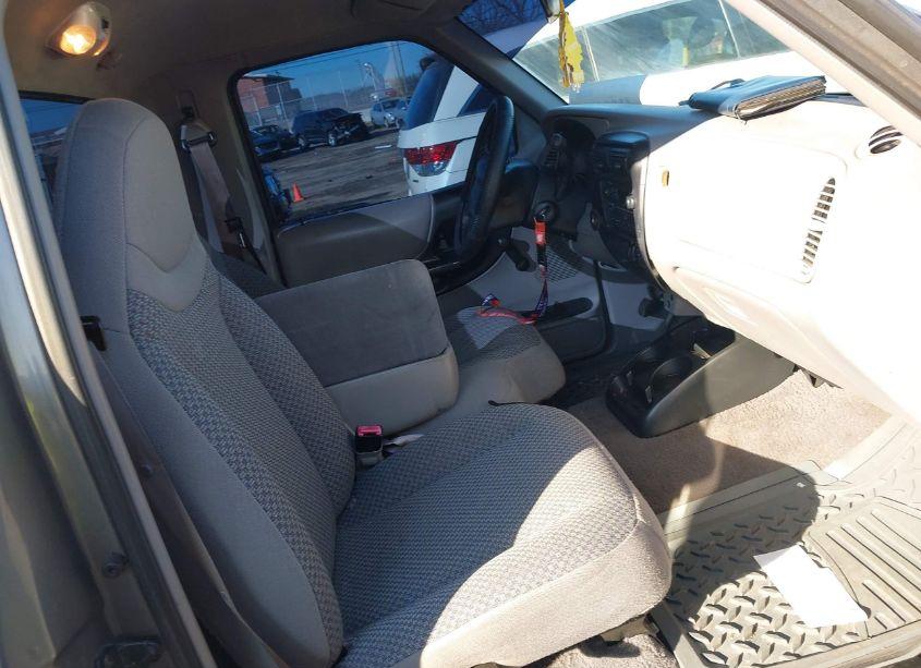 Photo 8 of 1999 Ford Ranger XL/XLT (VIN 1FTYR10VXXPB96105)