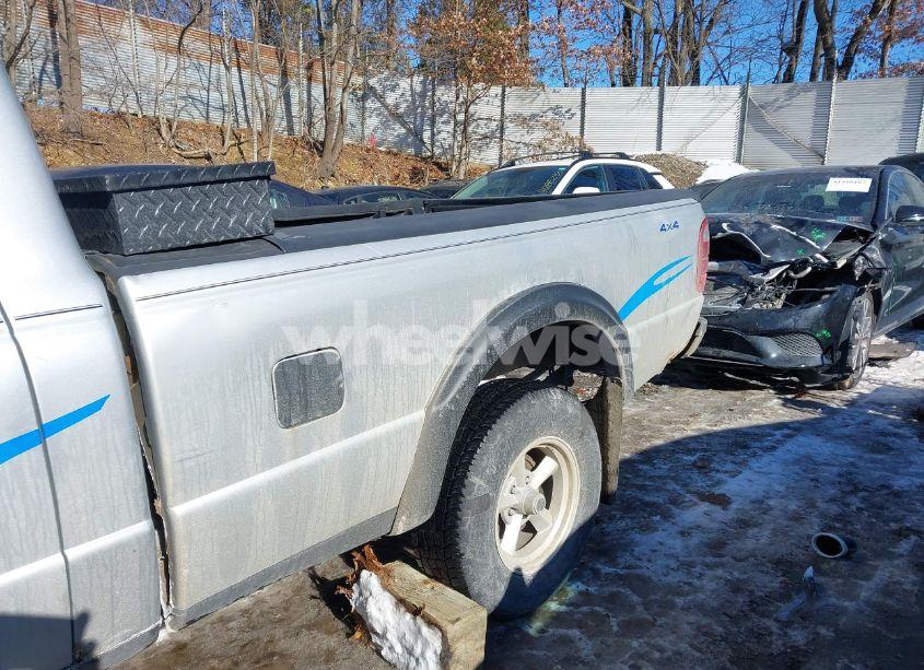 Photo 12 of 2005 Ford Ranger EDGE/XL/XLT (VIN 1FTYR11U65PA40727)