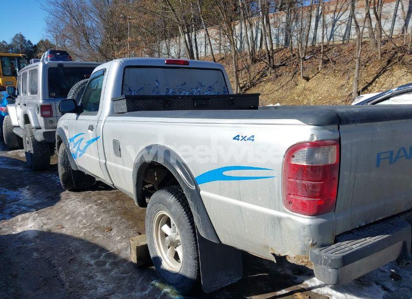 Photo 13 of 2005 Ford Ranger EDGE/XL/XLT (VIN 1FTYR11U65PA40727)