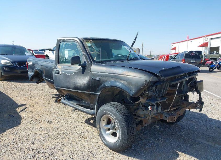 1999 Ford Ranger XL/XLT (VIN 1FTYR11V0XTA35557) main photo