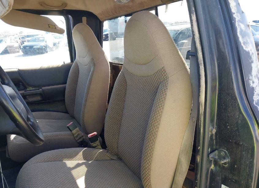 Photo 8 of 1999 Ford Ranger XL/XLT (VIN 1FTYR11V0XTA35557)