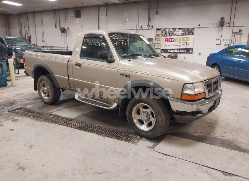 1999 Ford Ranger XLT (VIN 1FTYR11X0XTA72917) main photo