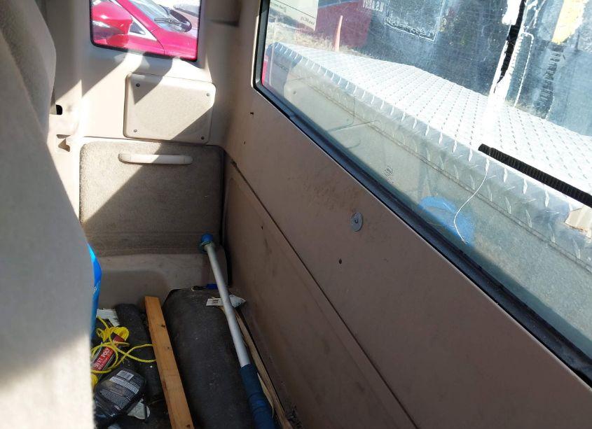 Photo 8 of 2000 Ford Ranger XL/XLT (VIN 1FTYR14C0YPB18457)