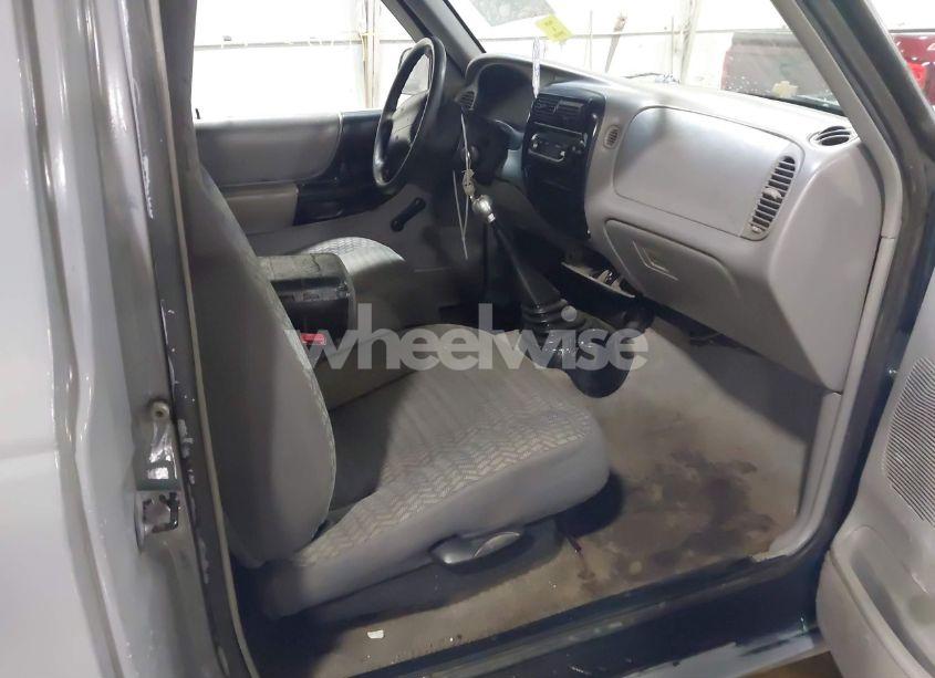 Photo 5 of 1998 Ford Ranger XL/XLT (VIN 1FTYR14C5WPA85792)
