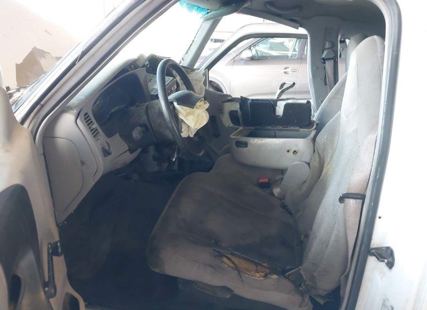 Photo 5 of 2000 Ford Ranger XL/XLT (VIN 1FTYR14C8YPC08441)