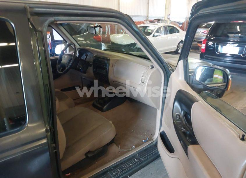 Photo 5 of 2001 Ford Ranger EDGE/XLT (VIN 1FTYR14E51PA38398)