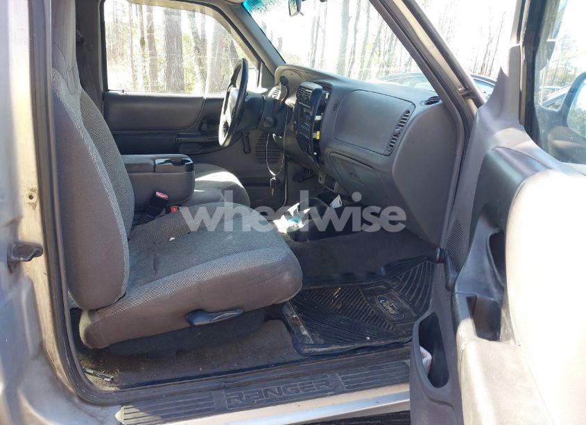 Photo 5 of 2002 Ford Ranger EDGE/TREMOR/XL/XLT (VIN 1FTYR14U02TA26210)