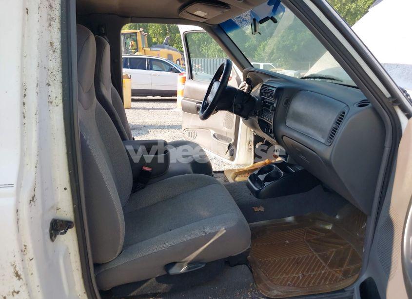 Photo 5 of 2002 Ford Ranger EDGE/TREMOR/XL/XLT (VIN 1FTYR14U02TA29477)