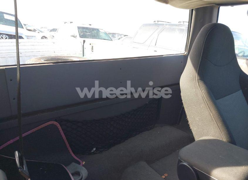 Photo 8 of 2003 Ford Ranger EDGE/TREMOR/XL/XLT (VIN 1FTYR14U03PB52447)