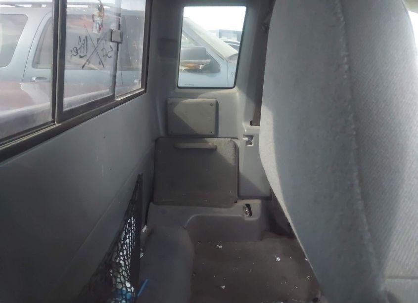 Photo 8 of 2002 Ford Ranger EDGE/TREMOR/XL/XLT (VIN 1FTYR14U12TA02384)