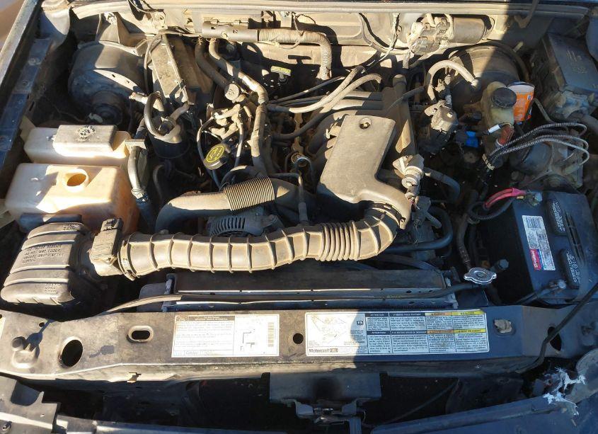 Photo 10 of 2002 Ford Ranger EDGE/TREMOR/XL/XLT (VIN 1FTYR14U22PA36097)