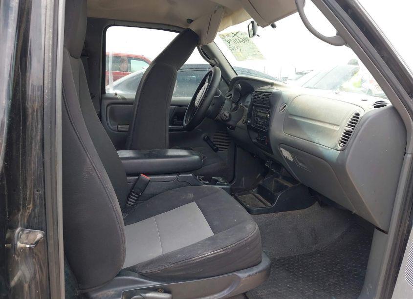 Photo 5 of 2005 Ford Ranger EDGE/STX/XL/XLT (VIN 1FTYR14U25PA50652)