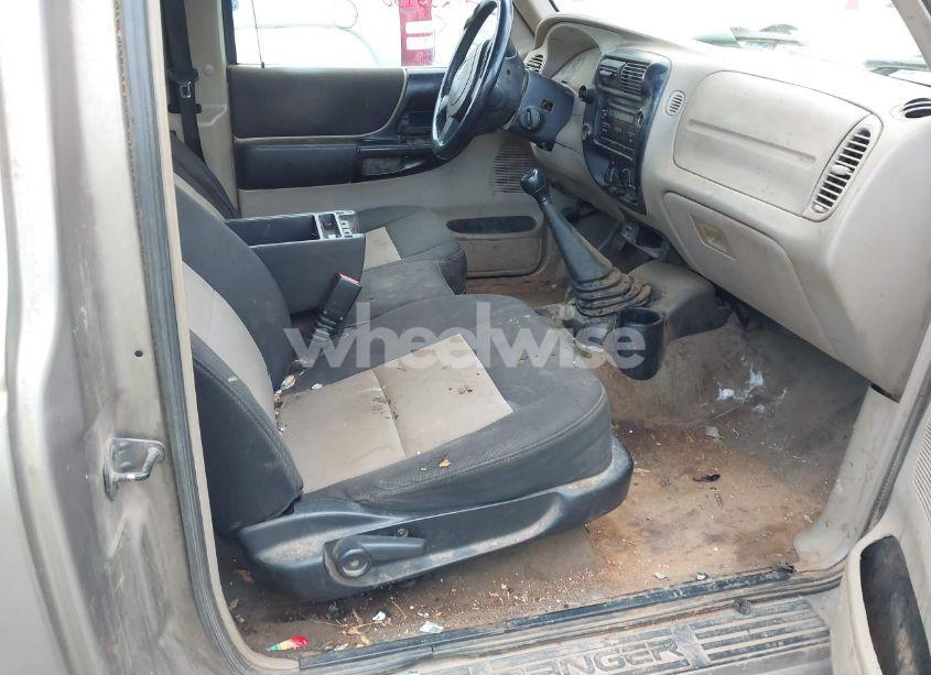 Photo 5 of 2004 Ford Ranger EDGE/TREMOR/XL/XLT (VIN 1FTYR14U34PB37281)