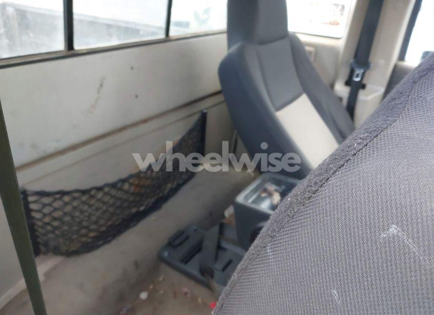 Photo 8 of 2004 Ford Ranger EDGE/TREMOR/XL/XLT (VIN 1FTYR14U34PB37281)