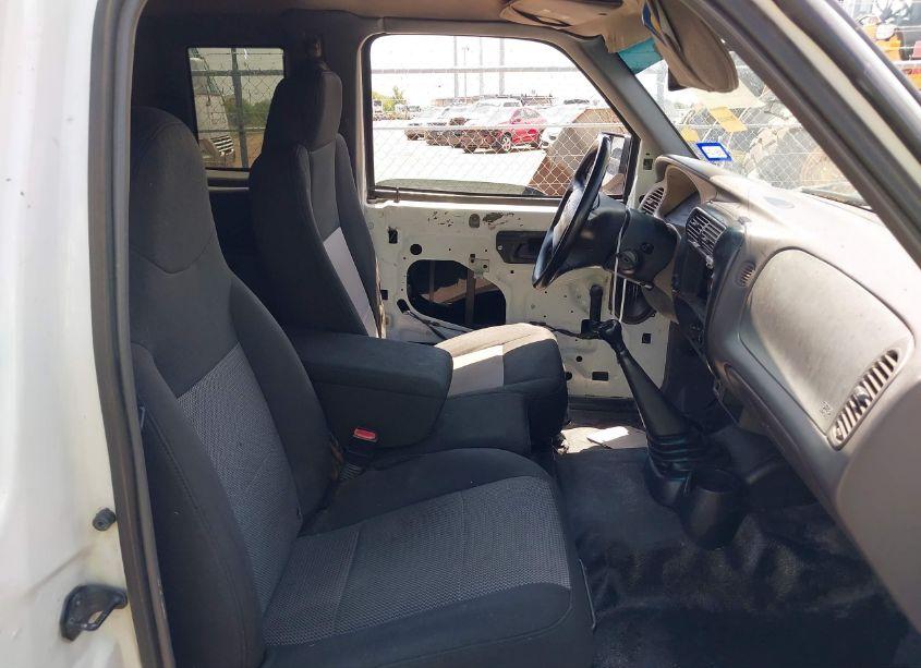 Photo 5 of 2001 Ford Ranger EDGE/XL/XLT (VIN 1FTYR14U51PA55404)