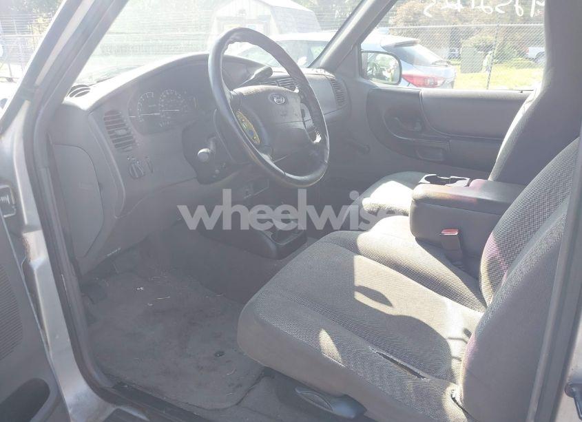 Photo 5 of 2002 Ford Ranger EDGE/TREMOR/XL/XLT (VIN 1FTYR14U52TA41883)