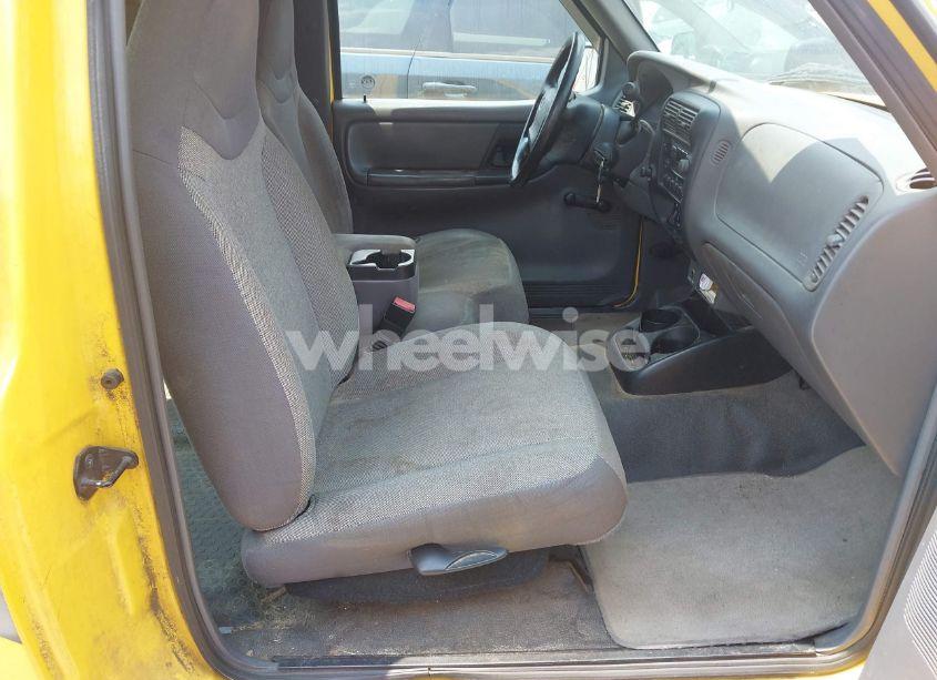 Photo 5 of 2002 Ford Ranger EDGE/TREMOR/XL/XLT (VIN 1FTYR14U62TA10433)