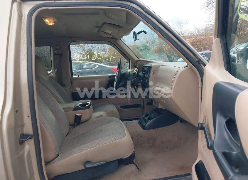 Photo 5 of 2002 Ford Ranger EDGE/TREMOR/XL/XLT (VIN 1FTYR14U62TA20654)