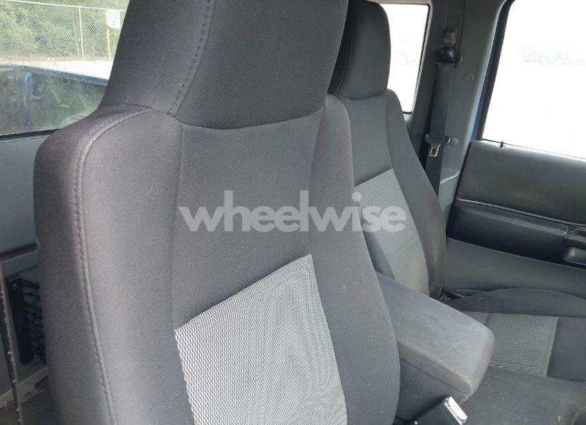 Photo 8 of 2004 Ford Ranger EDGE/TREMOR/XL/XLT (VIN 1FTYR14U74PA06371)