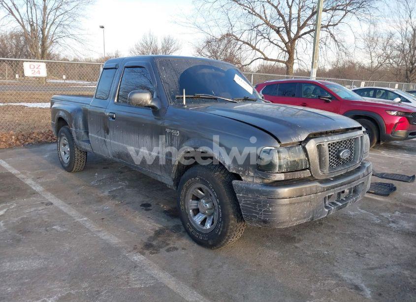 2004 Ford Ranger EDGE/TREMOR/XL/XLT (VIN 1FTYR14U74PA49558) main photo