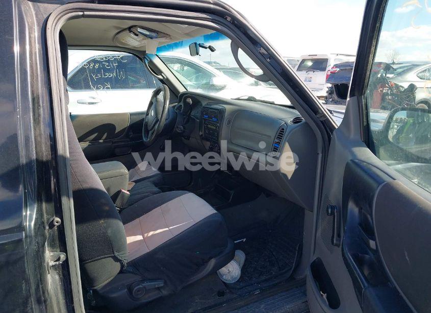 Photo 5 of 2004 Ford Ranger EDGE/TREMOR/XL/XLT (VIN 1FTYR14U74PA78946)