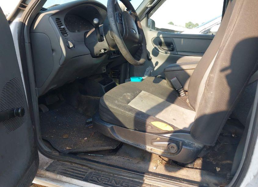 Photo 5 of 2005 Ford Ranger EDGE/STX/XL/XLT (VIN 1FTYR14U75PA87874)