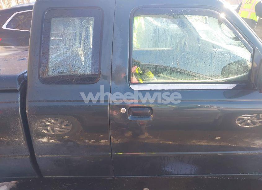 Photo 13 of 2004 Ford Ranger EDGE/TREMOR/XL/XLT (VIN 1FTYR14U84PA22160)