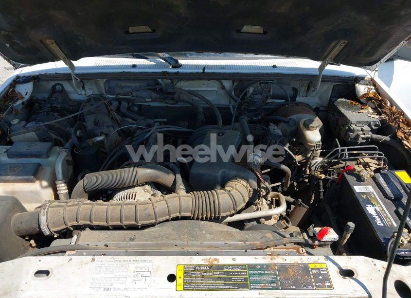 Photo 10 of 2004 Ford Ranger EDGE/TREMOR/XL/XLT (VIN 1FTYR14U84PA26435)