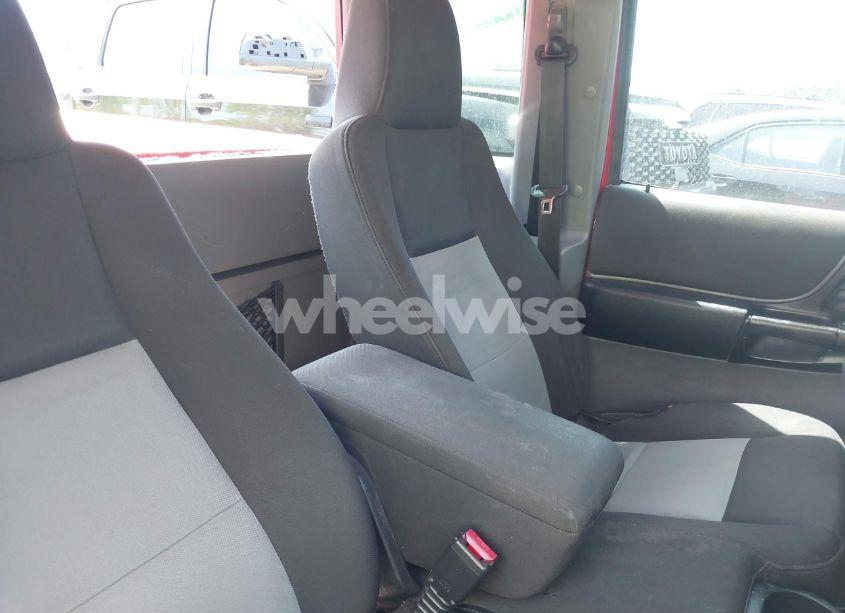 Photo 8 of 2004 Ford Ranger EDGE/TREMOR/XL/XLT (VIN 1FTYR14U84PB51614)