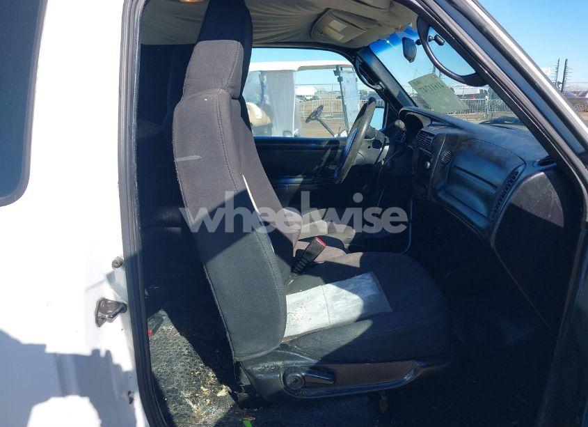 Photo 5 of 2005 Ford Ranger EDGE/STX/XL/XLT (VIN 1FTYR14U85PA46430)