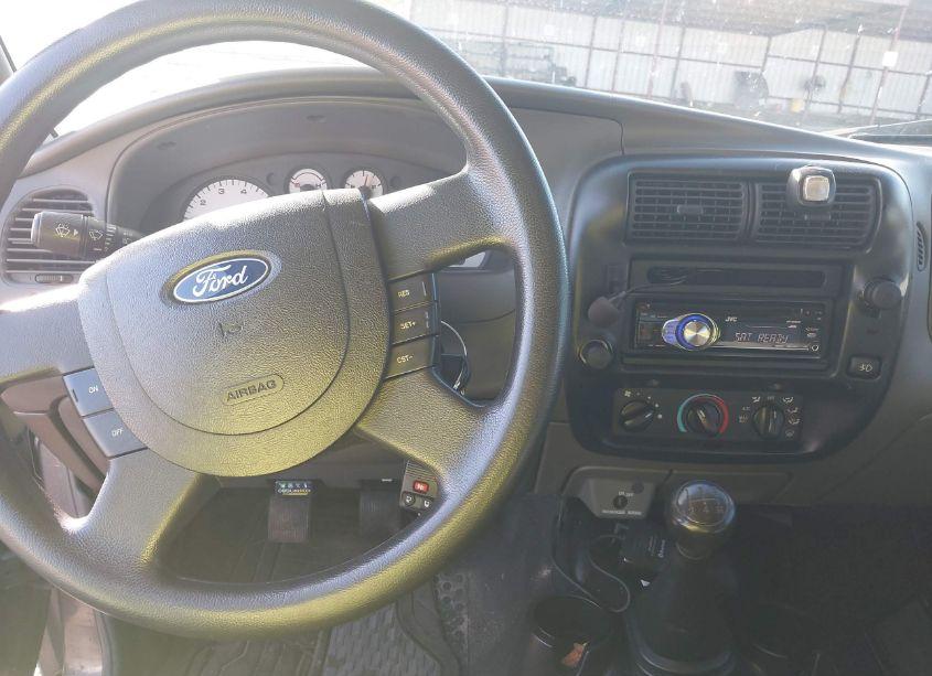 Photo 14 of 2004 Ford Ranger EDGE/TREMOR/XL/XLT (VIN 1FTYR14U94PA69200)