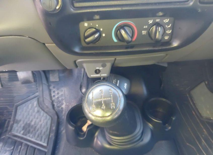 Photo 16 of 2004 Ford Ranger EDGE/TREMOR/XL/XLT (VIN 1FTYR14U94PA69200)