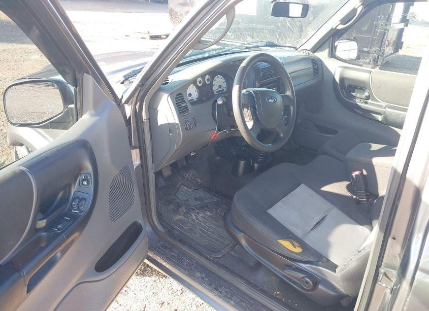 Photo 17 of 2004 Ford Ranger EDGE/TREMOR/XL/XLT (VIN 1FTYR14U94PA69200)