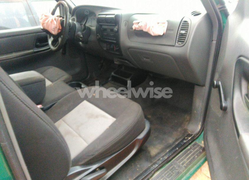 Photo 5 of 2005 Ford Ranger EDGE/STX/XL/XLT (VIN 1FTYR14UX5PA42184)