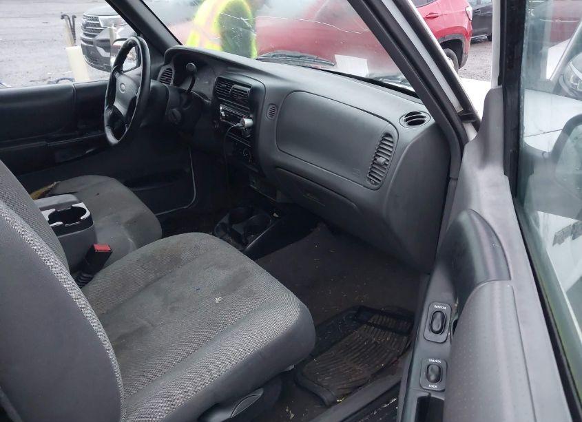 Photo 5 of 2001 Ford Ranger EDGE/XL/XLT (VIN 1FTYR14V01PB18126)