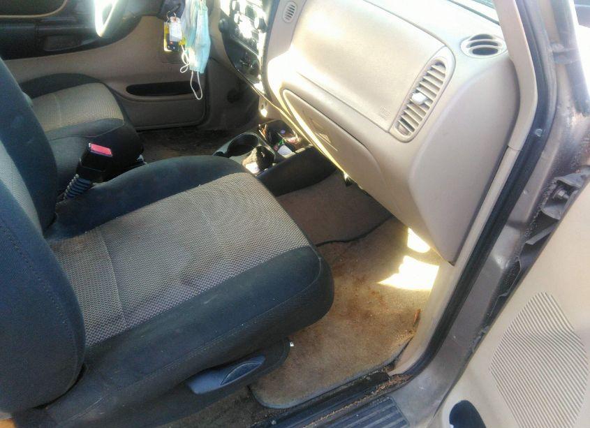 Photo 8 of 2003 Ford Ranger EDGE/TREMOR/XL/XLT (VIN 1FTYR14V03PB21501)