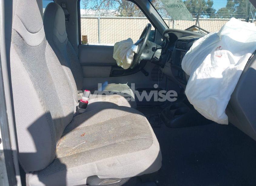 Photo 5 of 2000 Ford Ranger XL/XLT (VIN 1FTYR14V0YPA67172)